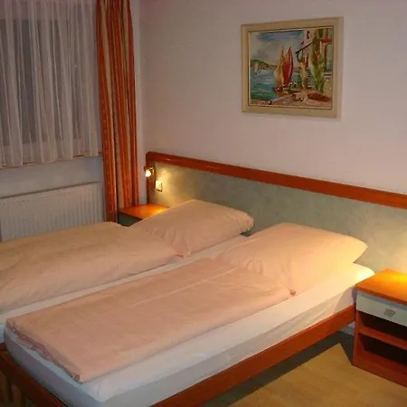 Aparthotel One *